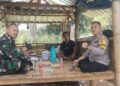 Sinergitas TNI POLRI, Sambangi Warga Binaan Desa Sasagaran Sampaikan Himbauan Kamtibmas Jelang Pilkada 2024