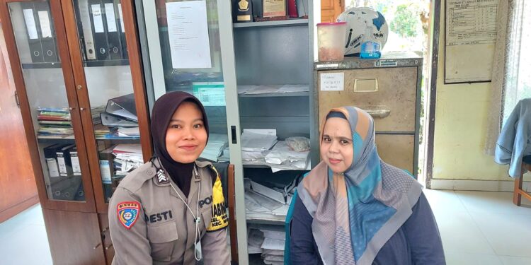Bhabinkamtibmas Polwan Laksanakan Sambang ke Kantor Kelurahan