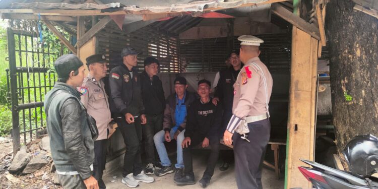 Dikmas Lantas Polsek Baros gelar Sosialisasi keselamatan berlalu lintas kepada ojeg Terminal