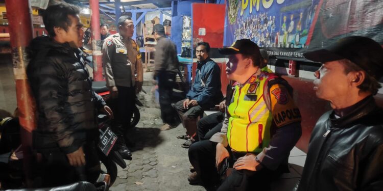 Ciptakan Kamtibmas Yang Kondusif Jelang Pilkada 2024, Kapolsek Sukalarang Pimpin Patroli KRYD Akhir Pekan