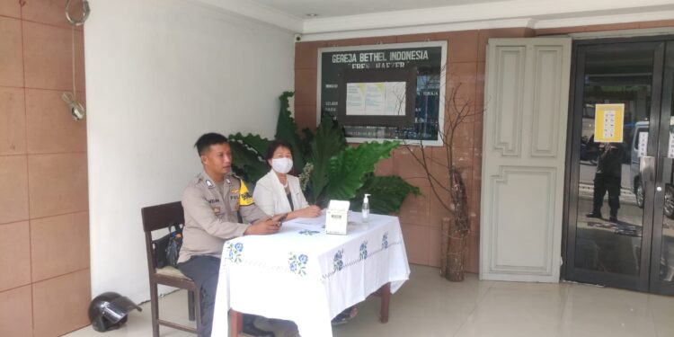 Ciptakan Rasa Aman, Polsek Gunungguruh Laksanakan PAM Gereja kebaktian rutin hari Minggu