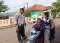 Polsek Gunungguruh Laksanakan Operasi Zebra Lodaya 2024 Memberikan Sangsi berupa Teguran secara lisan kepada pengendara yang melanggar Jaga Kondusifitas Pesta Demokrasi Pemilu Damai 2024