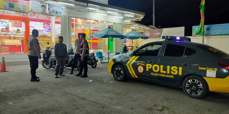 Ngobrol Bersama Masyarakat, Patroli KRYD  Malam Petugas Sampaikan Pesan Kamtibmas