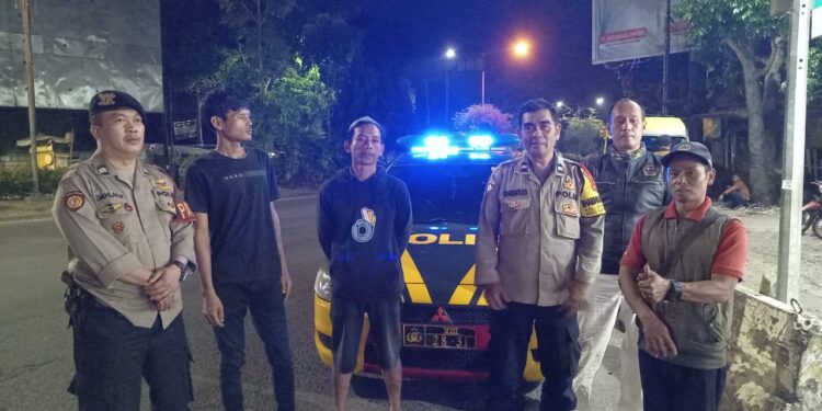 Anggota Polsek lembursitu Intensifkan Patroli Malam hari, Jaga Kamtibmas Tetap Kondusif Jelang Pilkada Serentak 2024