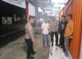 Ngobrol Bersama Masyarakat, Patroli Dialogis Malam Petugas Sampaikan Pesan Kamtibmas Jelang Pilkada 2024
