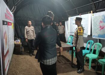 Pastikan Kesiapan Bantuan Untuk Korban Erupsi Gunung Lewotobi, Astama Ops Kapolri Tinjau Posko Kemanusiaan Polda NTT