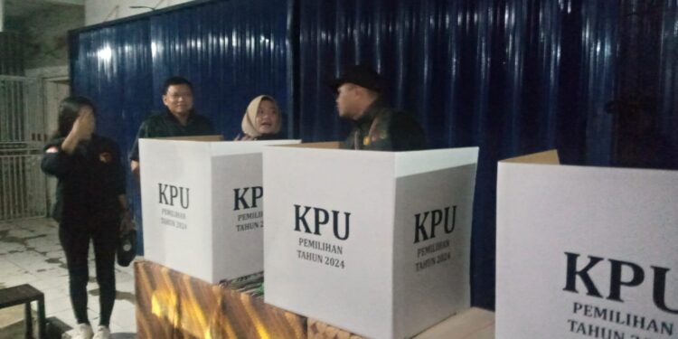 Belasan Petugas Pilkada Kota Sukabumi Jatuh Sakit. 4 Dirawat di Rumah Sakit