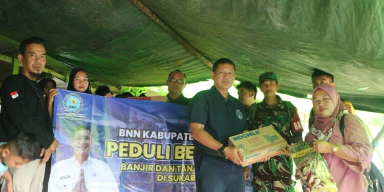 Ringankan Beban, BNNK Sukabumi Salurkan Bantuan untuk Korban Bencana Longsor dan Banjir