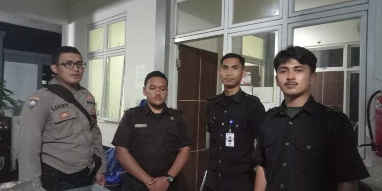 Polsek Cibeureum Patroli Dialogis Cegah Tindak Kriminalitas Pasca Pilkada