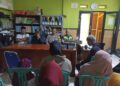 Bhabinkamtibmas Polsek Cisaat  monitoring Pembagian BLT DD