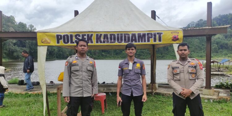 Polsek Kadudampit laksanakan Pengamanan Objek Wisata Danau Situgunung