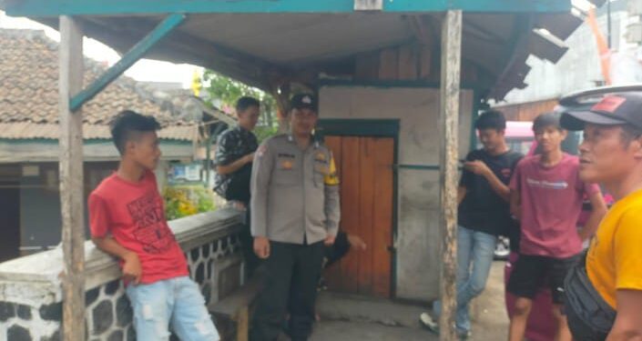 Polsek Kebonpedes Patroli Dialogis Sampaikan Himbauan