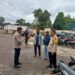 Anggota Patroli  Himbau Tukang Parkir Agar Tertib Pada Peraturan