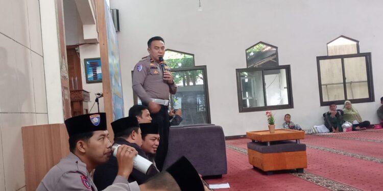 Kapolsek Baros Hadiri Khitanan Masal Yayasan  Abulyatama