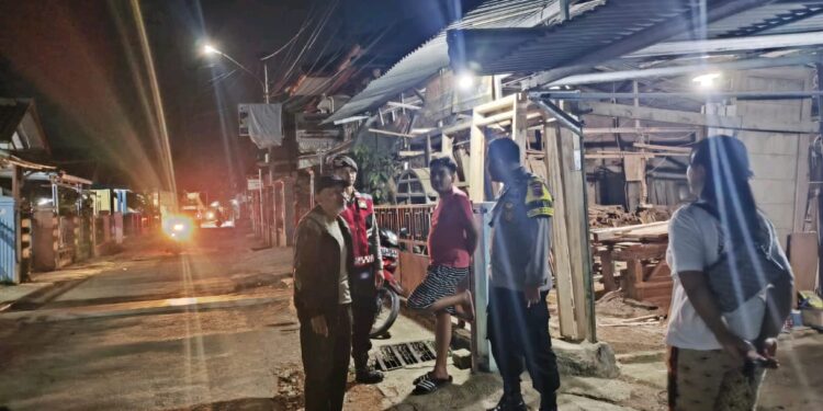 Kegiatan Rutin Yang Ditingkatkan (KRYD) Polsek Baros Antisipasi Gangguan Kamtibmas Malam Minggu