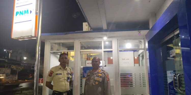 Unit Samapta Polsek Cisaat sambangi Satpam di perkantoran sampaikan pesan kamtibmas
