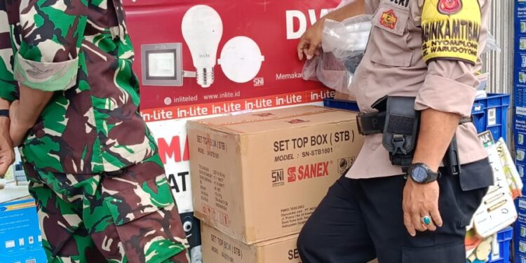 Datangi Warga Langsung, Babinkamtibmas Berikan Himbauan Gukamtibmas