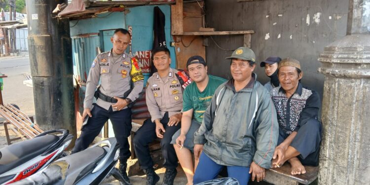 Giat Patroli Siang hari Polsek Lembursitu Ciptakan Rasa Aman
