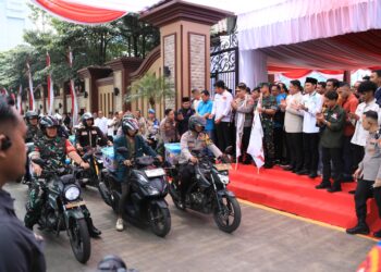 Kapolri dan Panglima TNI Buka Kegiatan Baksos Presisi : Pastikan Kebutuhan Pokok Terjaga Selama Ramadan