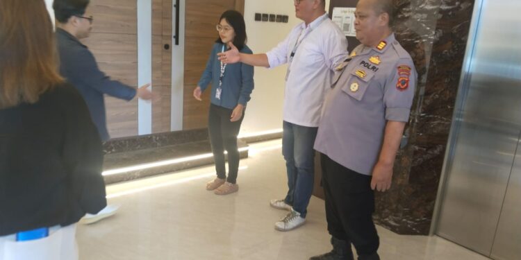 Minggu Kasih, Polsek Cisaat  Berikan Pengamanan Ibadah Kebaktian Minggu Gereja GBI MNCC Sukabumi