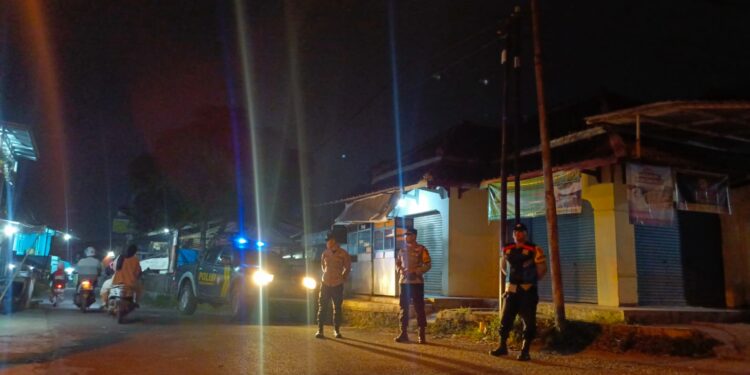 Polsek Kadudampit laksanakan KRYD malam minggu antisipasi gukamtibmas.