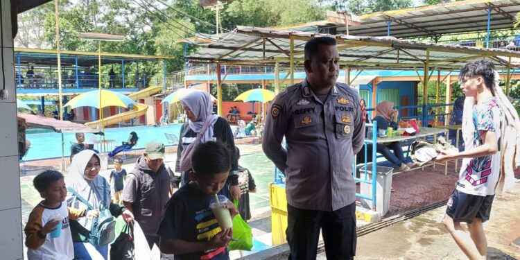 Unit Samapta Polsek Cisaat Lakukan Pengawasan Obyek Wisata Kolam Renang Cigunung