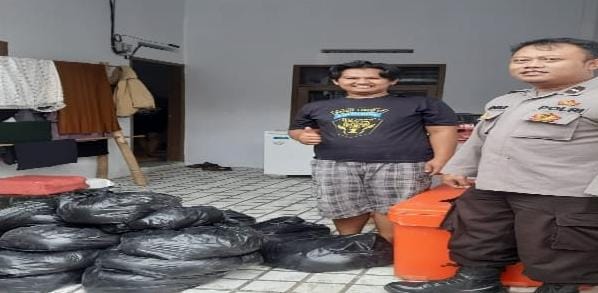 Patroli Dialogis Pada Siang Hari Wujud Upaya Polsek Cireunghas Menjaga Kamtibmas Tetap Kondusif