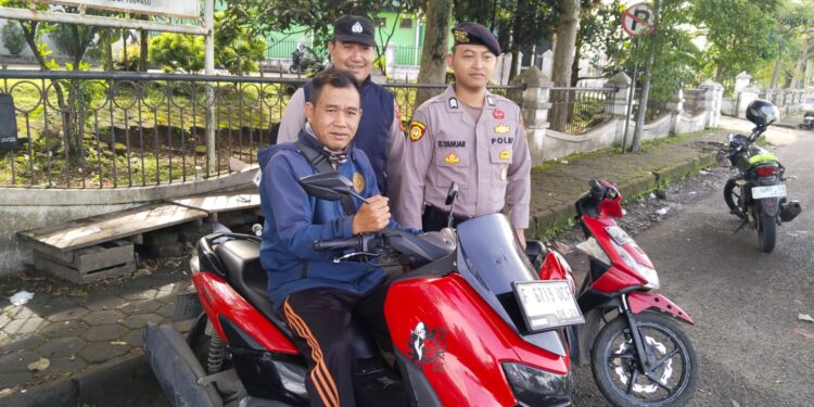 Cegah Gangguan Kamtibmas, Unit Samapta Polsek Cisaat Intensifkan Patroli Dialogis