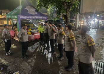 Polsek Kebonpedes Lakukan Patroli KRYD Gabungan Rayon Barat Di Bundaran Sukaraja