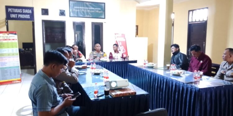 Ngariung Bareng Kapolsek Baros: Sinergi Muspika dan Tokoh Masyarakat Dukung Ketahanan Pangan Asta Cita