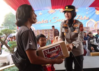 Ikuti Baksos Polri Serentak, Polres Sukabumi Kota Salurkan 200 Paket Sembako