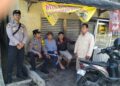 Anggota Polsek Kebonpedes Patroli dan Sambangi Warga Kp Bojong Galing Sampaikan Himbauan Kamtibmas