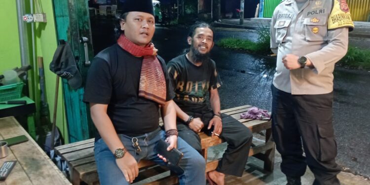Polsek Kebonpedes Patroli Sapa Warga Demi Kamtibmas Kondusif