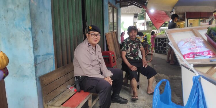 Polsek Kebonpedes Patroli Dialogis Jelang Buka Puasa