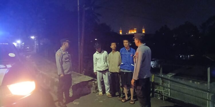 Antisipasi Perang Sarung, Gangguan Kamtibmas di Bulan Suci Ramadan Polsek Gunungpuyuh Laksanakan Patroli Dialogis
