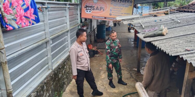 Bhabinkamtibmas Polsek Warudoyong Sambangi Warga Untuk Tingkatkan Harkamtibmas