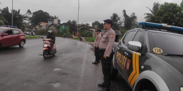 Polsek Kebonpedes Patroli Antisipasi Gukamtibmas Aksi Berandalan Motor Di Ujung Jalur