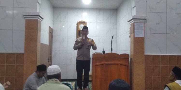Kapolsek Sukabumi Laksanakan Tarawih Keliling Di Mesjid Jami Darussalam, Ajak Masyarakat Ciptakan Kamtibmas Yang Kondusif