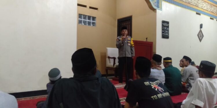 Giat Tarling / Taraweh Keliling Kapolsek Cibeureum di Masjid Jami Baeturrohim
