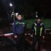 Patroli Sahur, Bhabinkamtibmas Polsek Sukaraja Kontrol Pemukiman dan Berikan Himbauan Kamtibmas