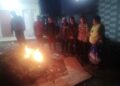 Bhabinkamtibmas Polsek Sukaraja Sambangi Pos Kamling, Imbau Warga Tingkatkan Kewaspadaan Jelang Sahur