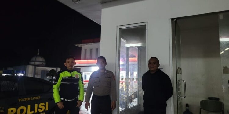Patroli Sebelum Sahur, Polsek Cisaat Jaga Kamtibmas selama Ramadan