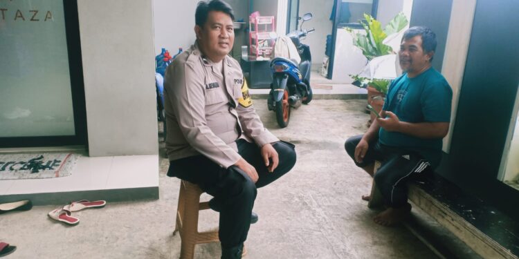 Sambangi Warga Polisi di Kota Sukabumi Sampaikan Imbauan Kamtibmas
