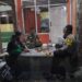 Jaga Kondusifitas Bhabinkamtibmas Sambangi Warga Malam Hari Untuk Tingkatkan Harkamtibmas