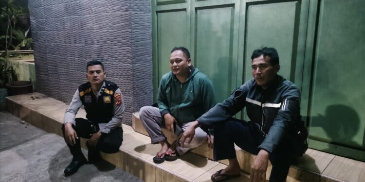 Antisipasi Gukamtibmas, Anggota patroli Polsek Warudoyong Polres Sukabumi Kota Gencar Laksanakan Patroli Malam Hari