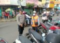 Patroli Polsek Cikole Laksanakan Giat Dialogis dengan Juru Parkir