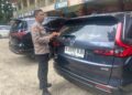 Polsek Kadudampit Tempel Stiker 110 Bantuan Polisi di Kendaraan