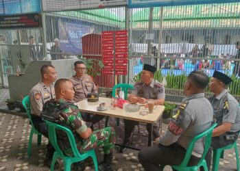 Polsek Warudoyong Lakukan Pengamanan Kunjungan Tatap Muka Di Lapas Nyomplong