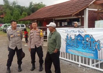 Tagline “Mudik Aman, Keluarga Nyaman” yang mencerminkan komitmen kepolisian dalam memberikan rasa aman bagi para pemudik