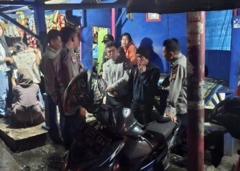 Patroli Sambang Obyek Vital dan Strong Point Malam Dialogis Dengan Masyarakat Wujudkan Situasi Kamtibmas Yang Aman